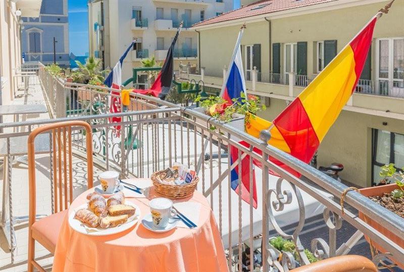 Hotel Stella D'Italia - Nuova Gestione Rimini Dış mekan fotoğraf