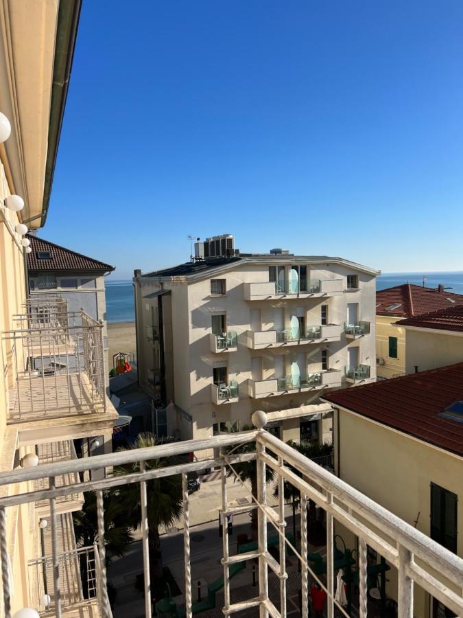 Hotel Stella D'Italia - Nuova Gestione Rimini Dış mekan fotoğraf